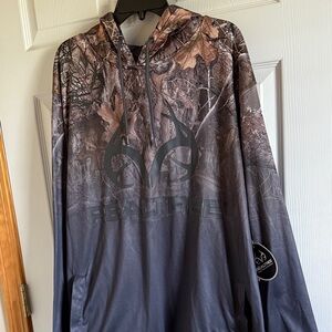 Realtree Brown and Gray Camouflage Pullover